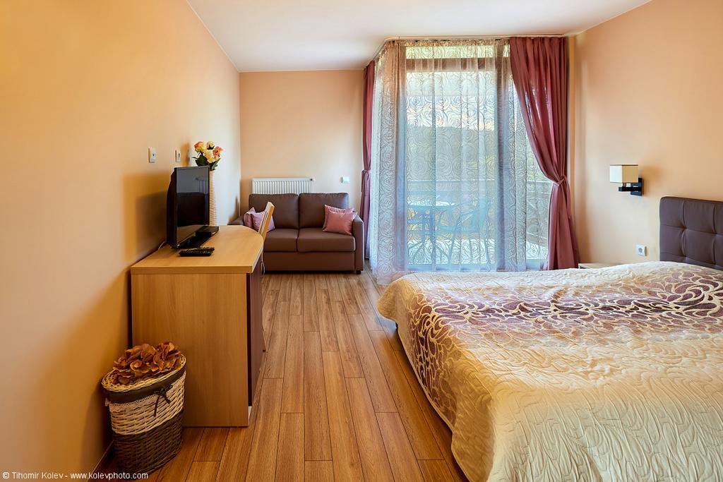 Lakata Guest House Zasele ภายนอก รูปภาพ